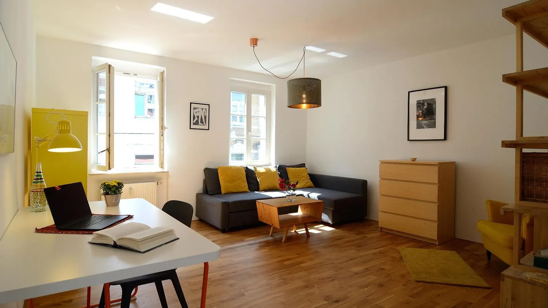Amazing Apartment Dd Neustadt With Balcony! Dresden Germany